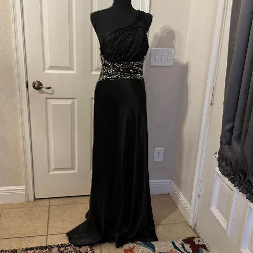 Juniors MXI size 9/10 gown